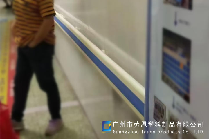 【福建福州】絕佳性價(jià)比，防撞扶手安裝效果一看就知道